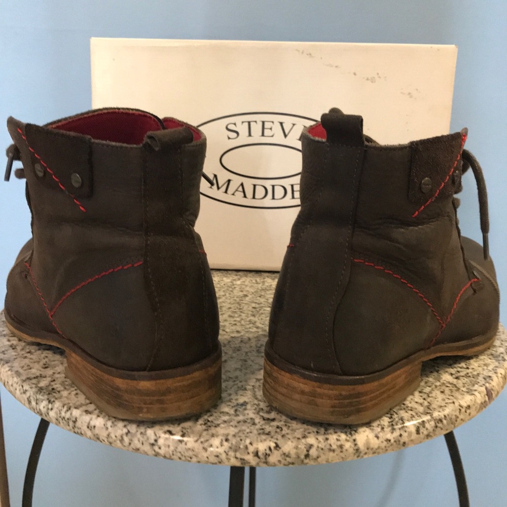Boots - Picture 4 of 6